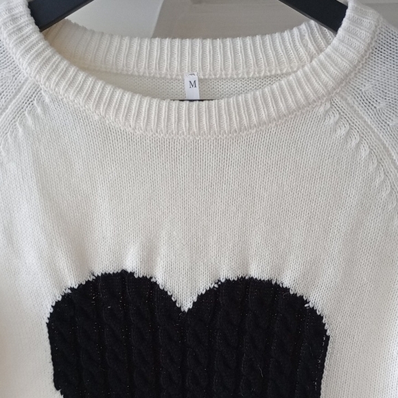 B) Chic Cream Sweater with BlackHeart Design - Picture 2 of 4